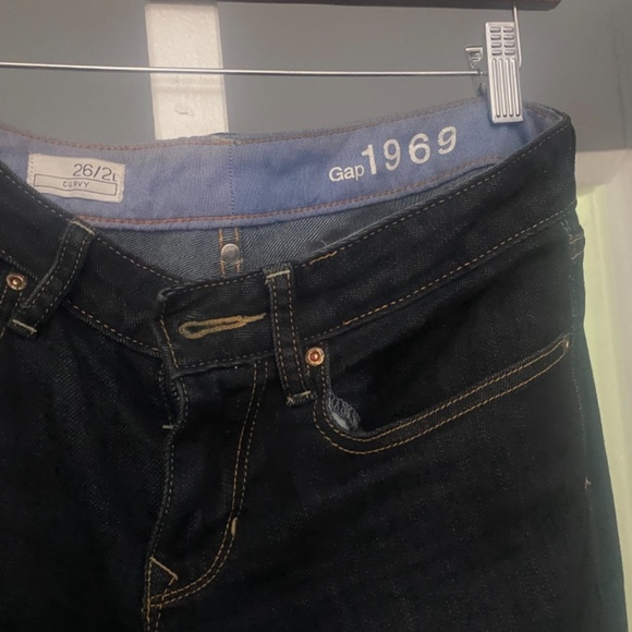 Gap 1969 curvy jeans size 26x29 - Picture 3 of 3
